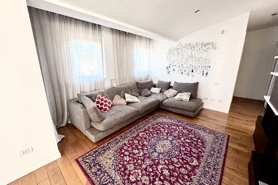 Casa in affitto di 145 mq a €3.200 (rif. 159/2025)