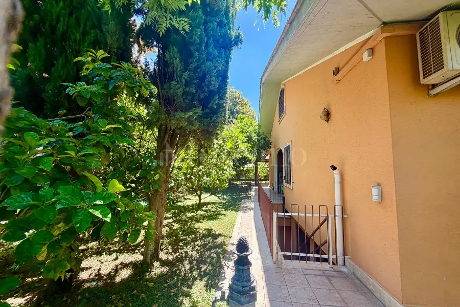 Villino a Schiera in vendita di 205 mq a €589.000 (rif. 40/2026)