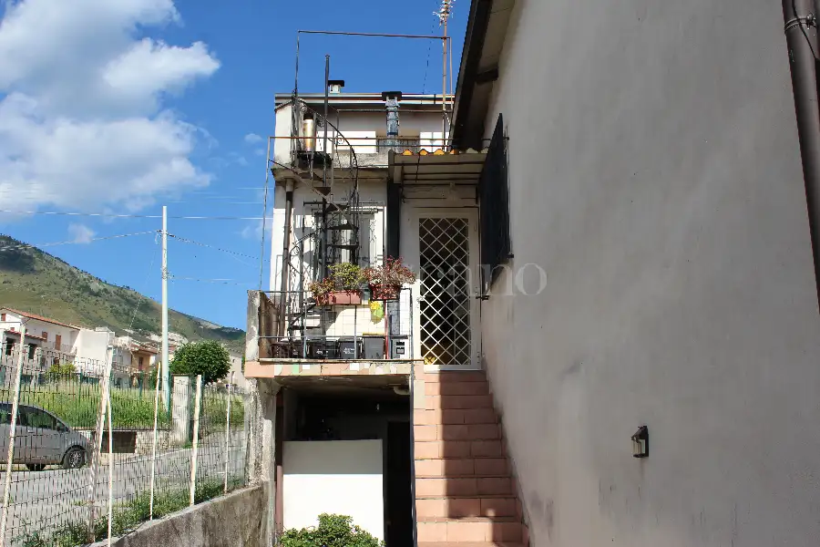 Casa Indipendente in vendita di 212 mq a €210.000 (rif. 15/2026)