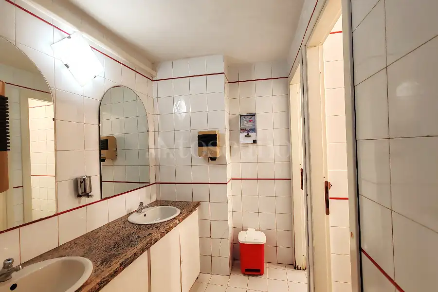 Negozio in affitto di 170 mq a €2.400 (rif. 27/2025)
