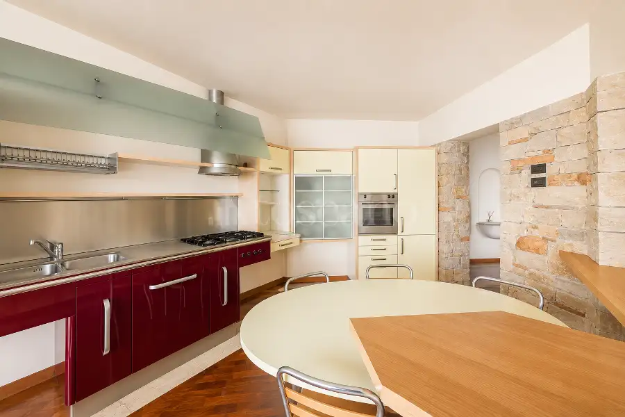 Villa in vendita di 750 mq a €6.400.000 (rif. 30/2024)
