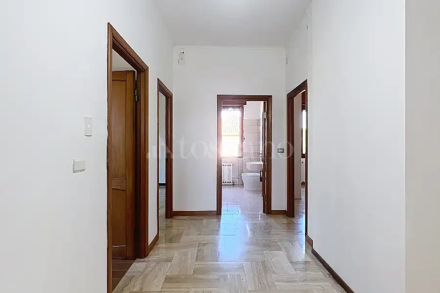 Villa in vendita di 630 mq a €670.000 (rif. 195/2025)
