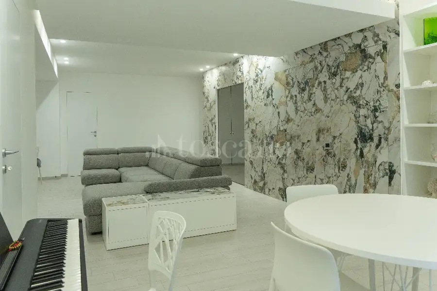 Villa Bifamiliare in vendita di 230 mq a €448.000 (rif. 166/2025)