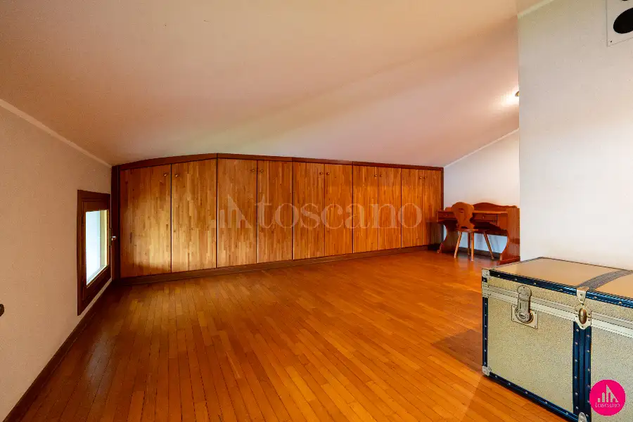 Villino a Schiera in vendita di 228 mq a €395.000 (rif. 177/2026)