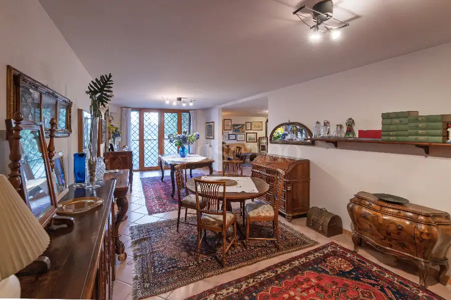 Villino a Schiera in vendita di 260 mq a €450.000 (rif. 28/2025)