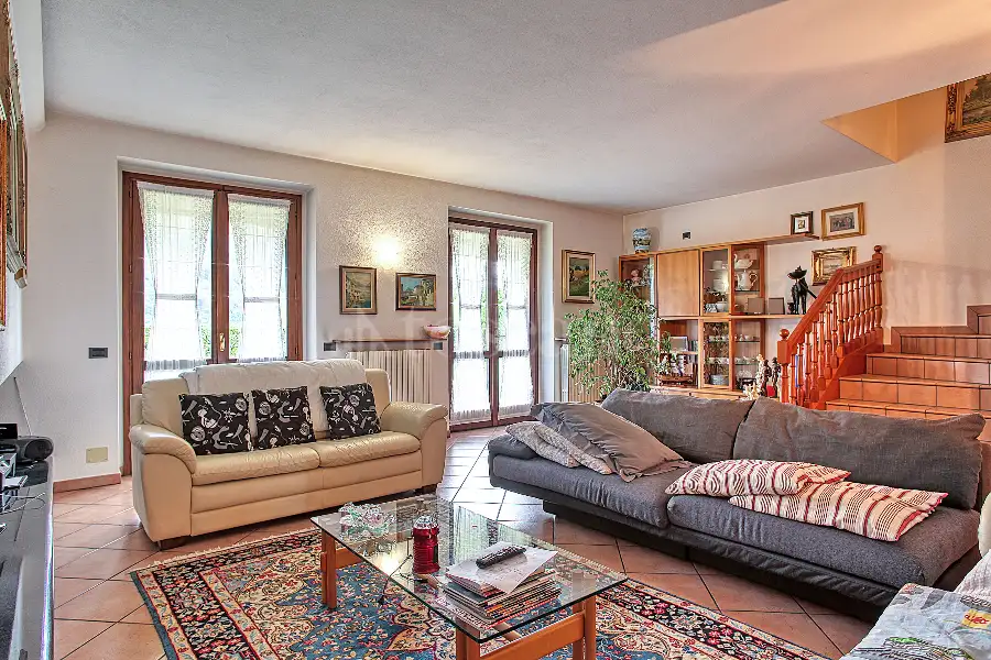 Villa in vendita di 380 mq a €520.000 (rif. 5/2026)