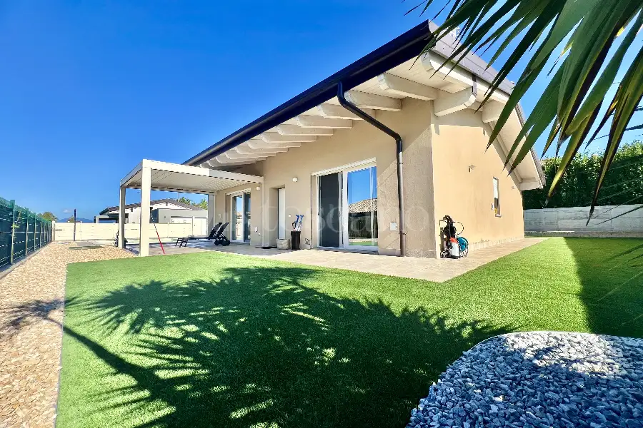 Villa in vendita di 175 mq a €680.000 (rif. 65/2025)