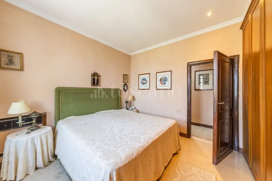 Villa in vendita di 750 mq a €1.950.000 (rif. 53/2026)