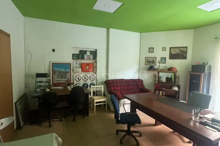 Negozio in affitto di 50 mq a €700 (rif. 65/2026)