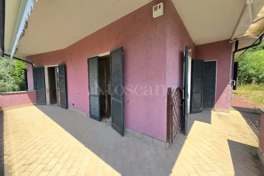 Villa in vendita di 200 mq a €780.000 (rif. 38/2026)