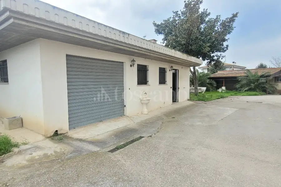 Casa Indipendente in vendita di 534 mq a €255.000 (rif. 1/2026)