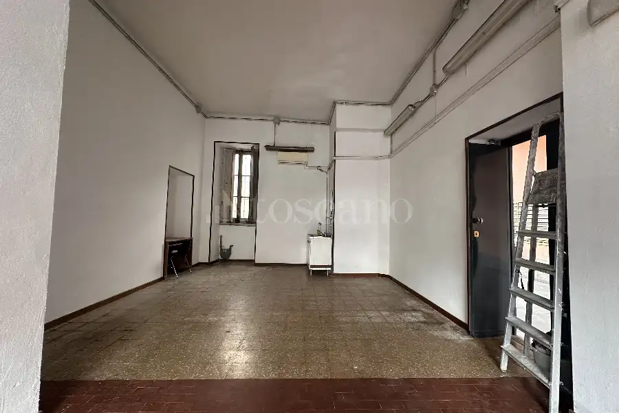 Negozio in vendita di 40 mq a €164.000 (rif. 15/2026)