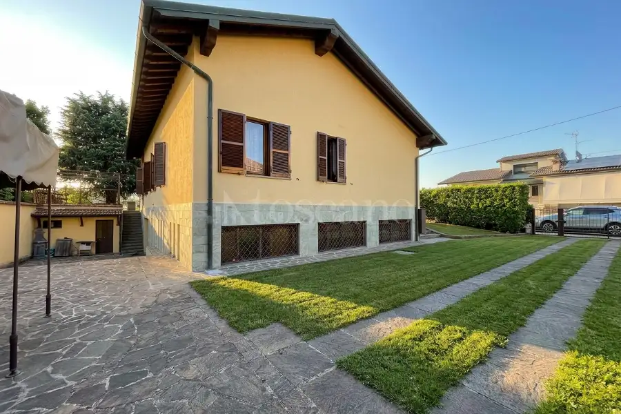 Villa in vendita di 400 mq a €520.000 (rif. 13/2026)