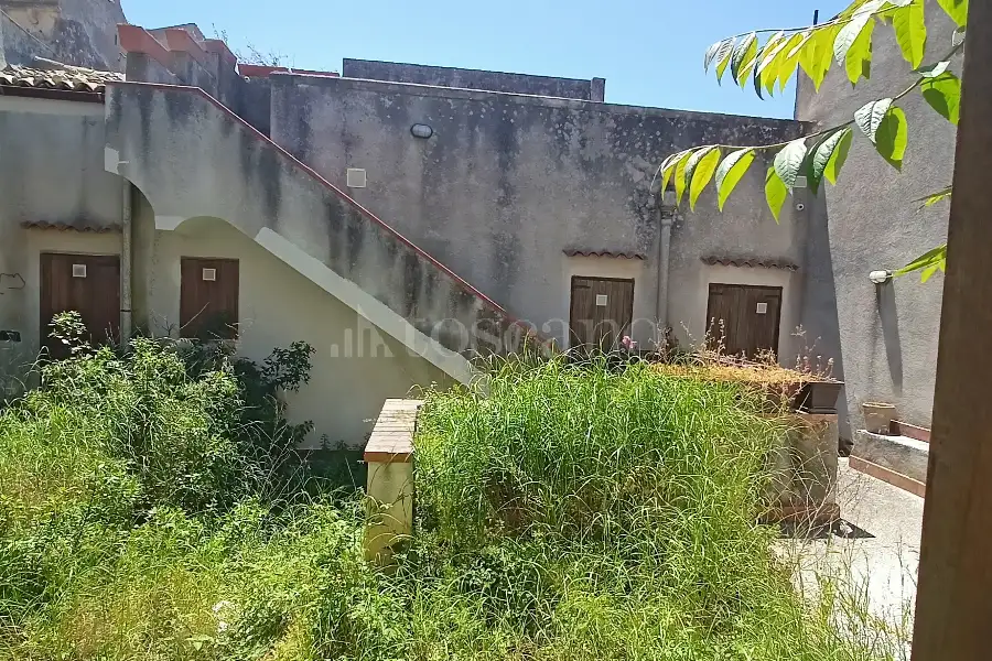 Casa in vendita di 480 mq a €450.000 (rif. 37/2026)