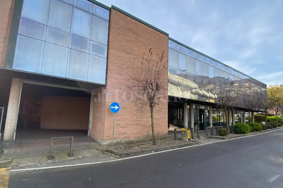 Ufficio in affitto di 115 mq a €1.400 (rif. 35/2026)