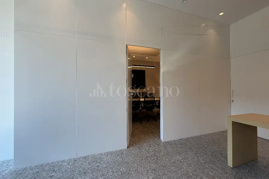 Negozio in vendita di 530 mq a €2.300.000 (rif. 65/2026)