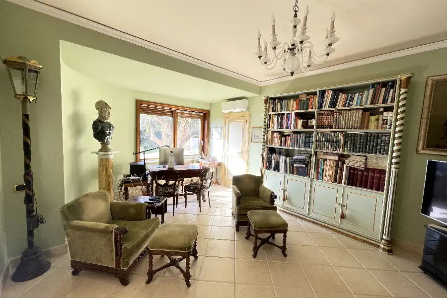Villa in vendita di 500 mq a €1.500.000 (rif. 45/2025)