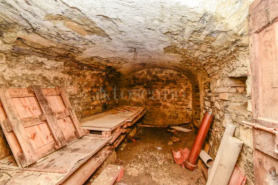 Palazzo in vendita di 250 mq a €248.000 (rif. 30/2025)