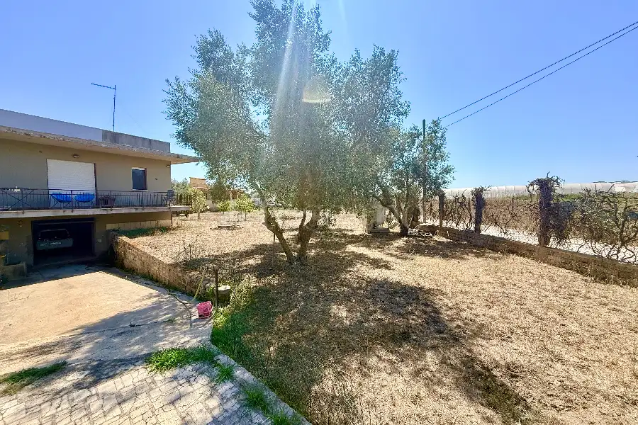 Casa Indipendente in vendita di 254 mq a €299.000 (rif. 81/2026)