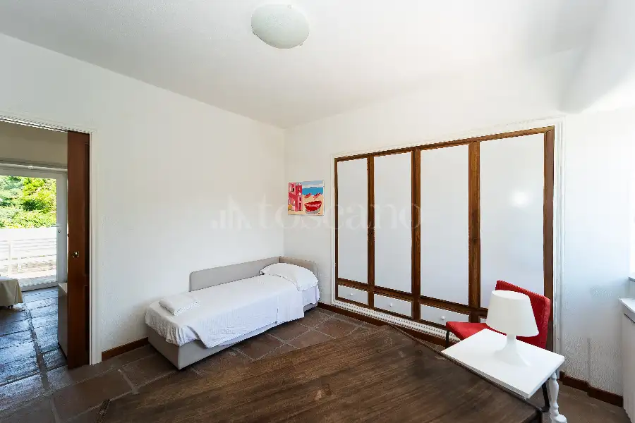 Villa in vendita di 230 mq a €1.200.000 (rif. 2/2026)
