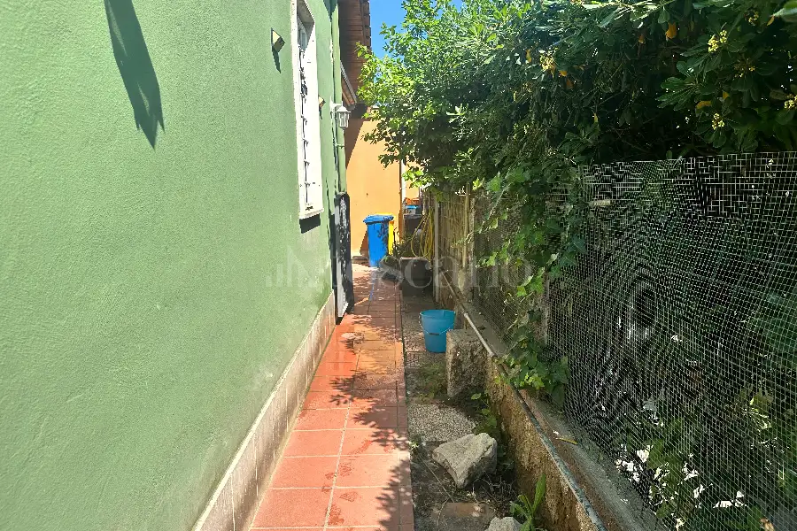 Villa Bifamiliare in vendita di 80 mq a €195.000 (rif. 25/2026)