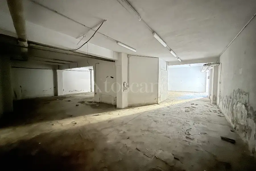 Garage in vendita di 200 mq a €95.000 (rif. 8/2025)