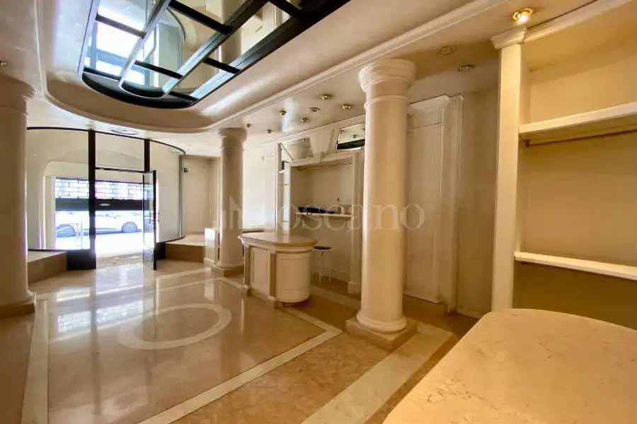 Negozio in affitto di 166 mq a €3.000 (rif. 19/2026)