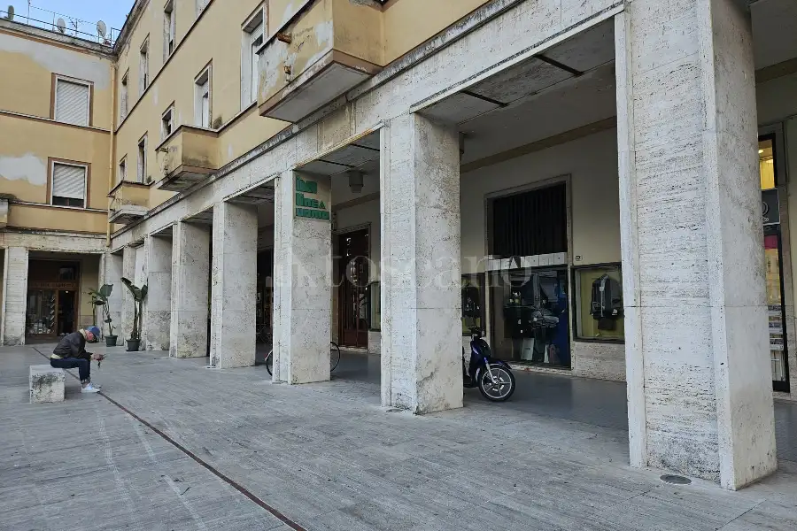 Negozio in vendita di 85 mq a €273.000 (rif. 90/2026)