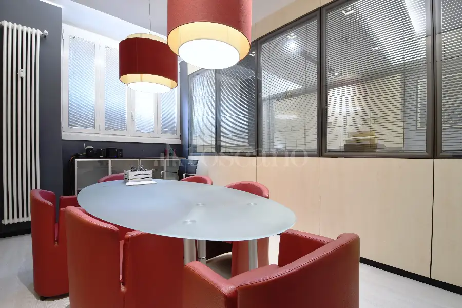 Ufficio in vendita di 145 mq a €490.000 (rif. 78/2026)