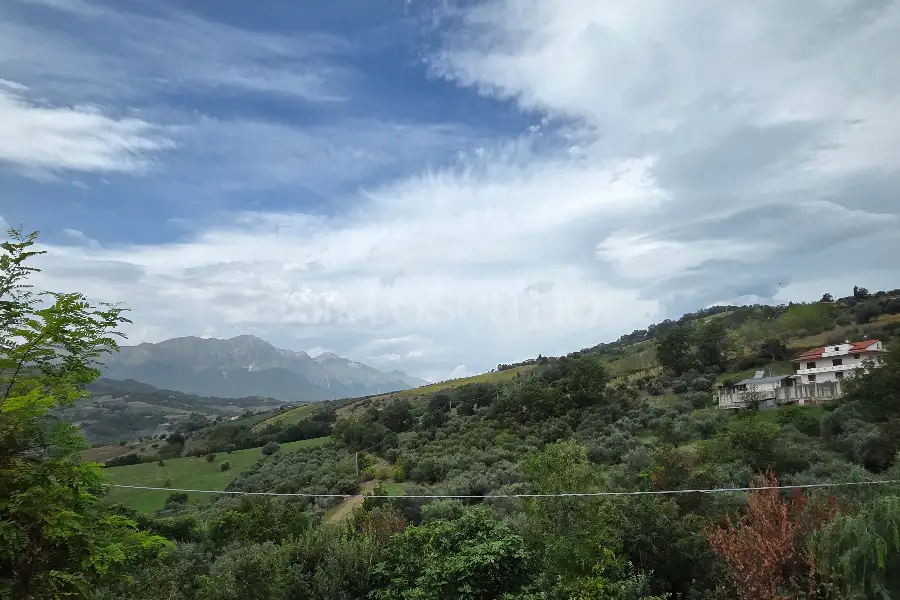 Casa Indipendente in vendita di 330 mq a €110.000 (rif. 35/2025)