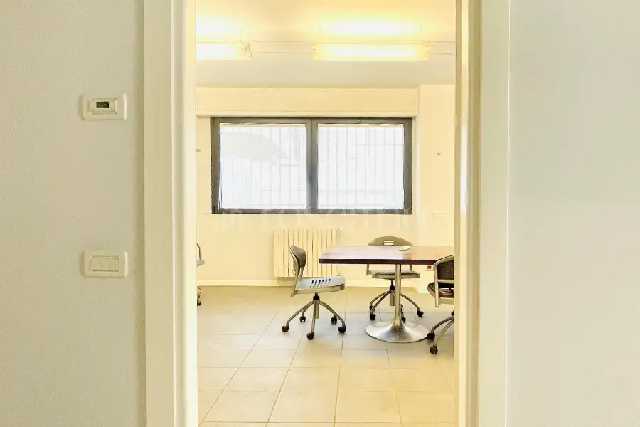 Ufficio in vendita di 300 mq a €650.000 (rif. 48/2026)