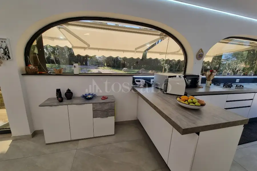Casale in vendita di 170 mq a €645.000 (rif. 41/2024)