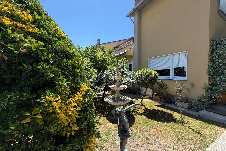 Villa Plurifamiliare in vendita di 250 mq a €520.000 (rif. 35/2026)