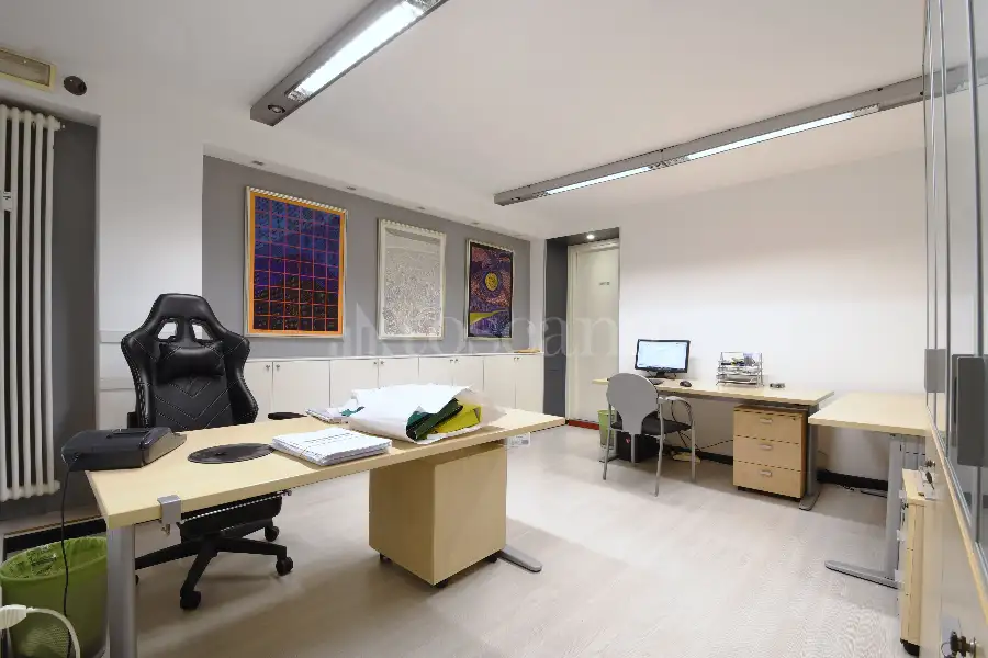 Ufficio in vendita di 145 mq a €490.000 (rif. 78/2026)