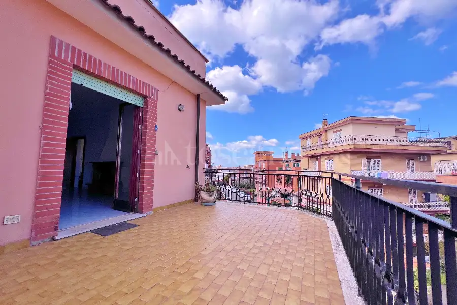 Attico in vendita di 118 mq a €250.000 (rif. 11/2025)