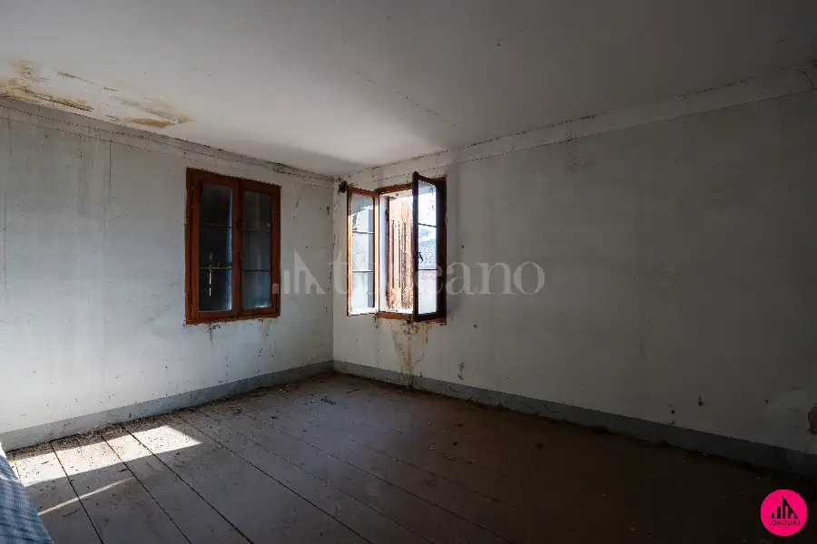 Rustico in vendita di 265 mq a €80.000 (rif. 160/2026)