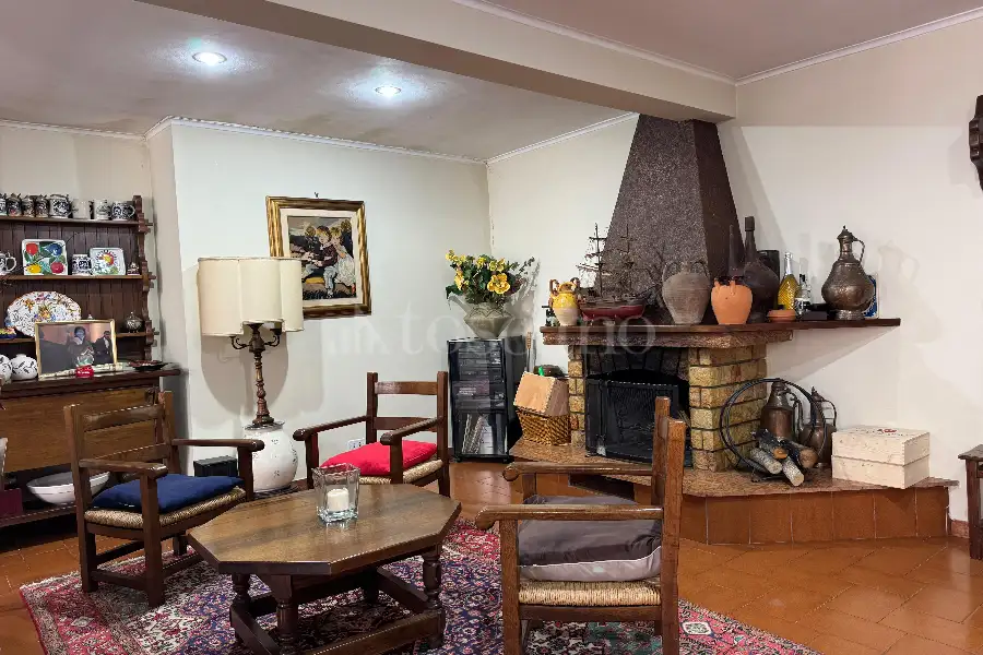 Villa Bifamiliare in vendita di 250 mq a €415.000 (rif. 21/2025)
