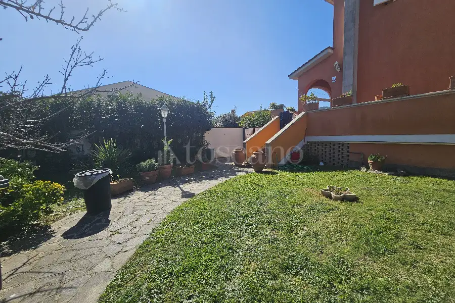 Villa Bifamiliare in vendita di 200 mq a €299.000 (rif. 141/2025)