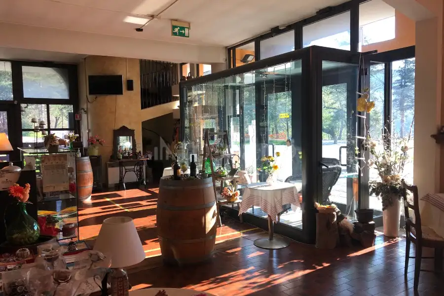 Attività Commerciale in vendita di 1.300 mq a €500.000 (rif. 51/2025)