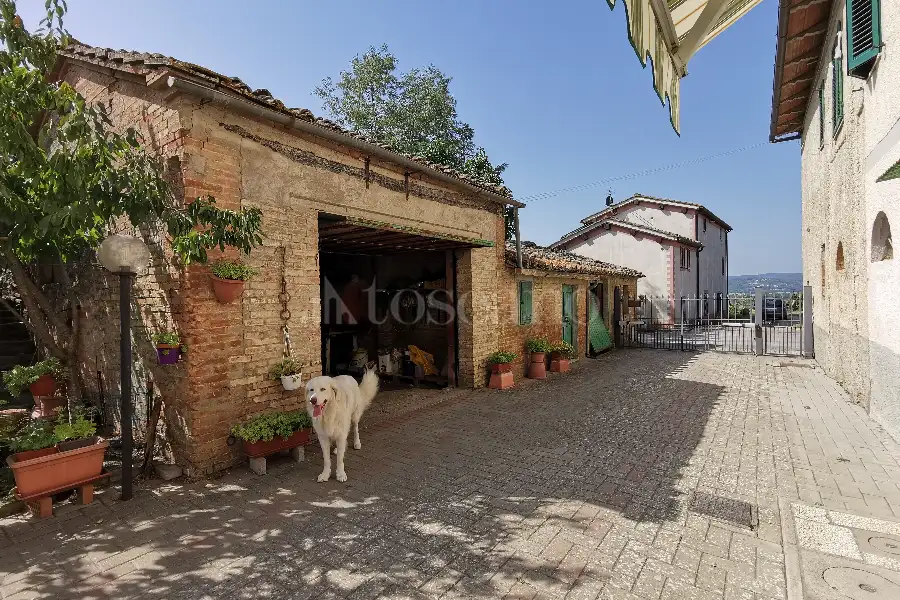 Casa in vendita di 280 mq a €380.000 (rif. 24/2021)