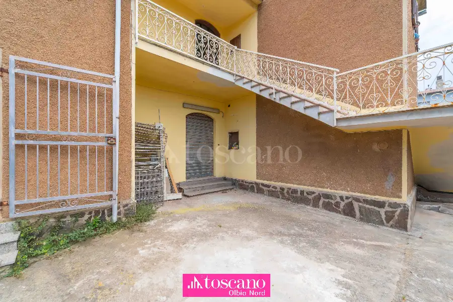 Palazzo in vendita di 240 mq a €700.000 (rif. 62/2025)