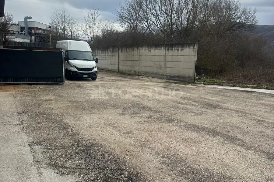 Negozio in affitto di 2.100 mq trattativa riservata (rif. 4/2026)