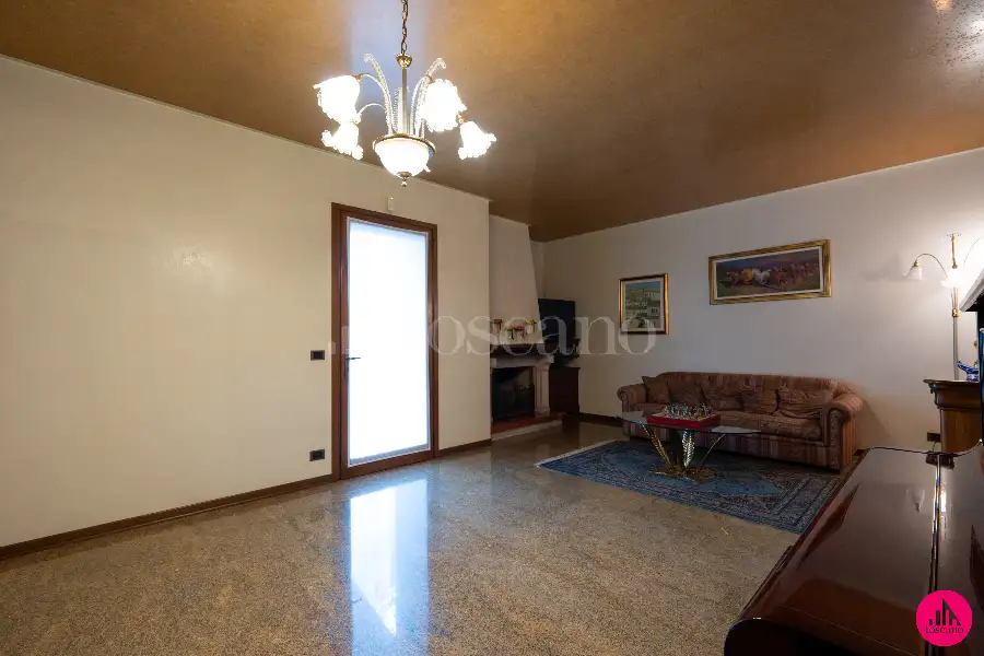 Villino a Schiera in vendita di 228 mq a €395.000 (rif. 177/2026)