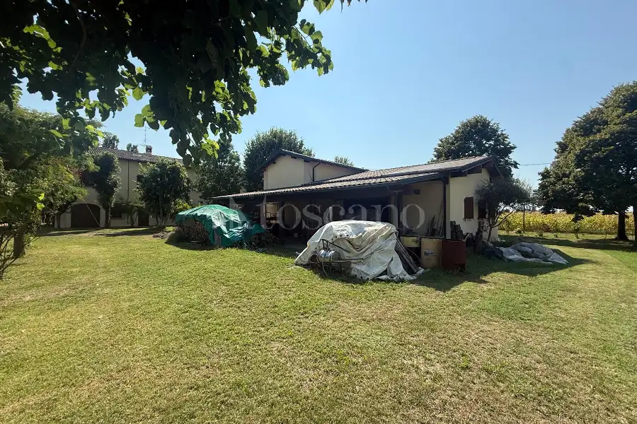 Casa Indipendente in vendita di 600 mq a €1.359.000 (rif. 49/2026)
