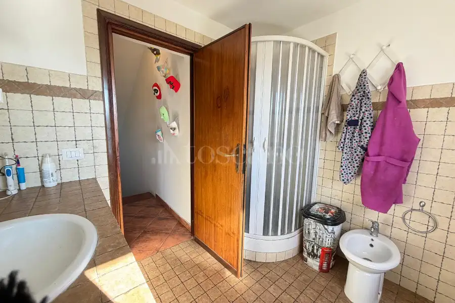 Villa Bifamiliare in vendita di 294 mq a €340.000 (rif. 6/2026)