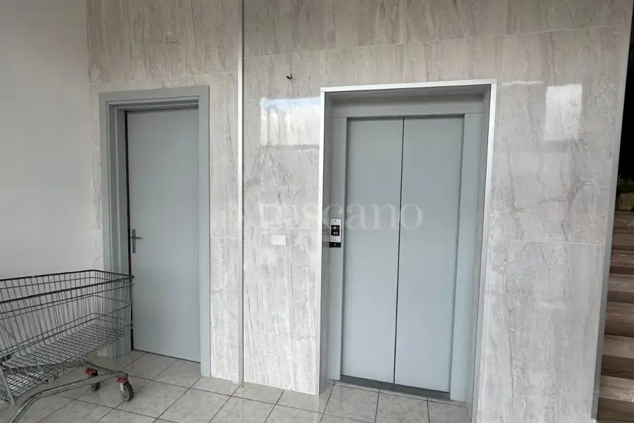 Negozio in affitto di 2.100 mq trattativa riservata (rif. 4/2026)