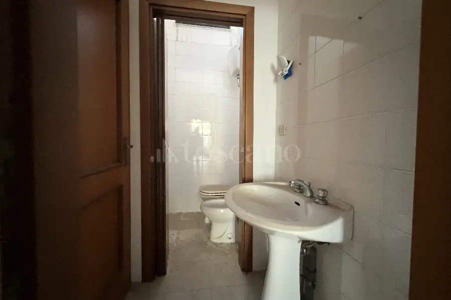 Negozio in affitto di 100 mq a €1.000 (rif. 1/2023)