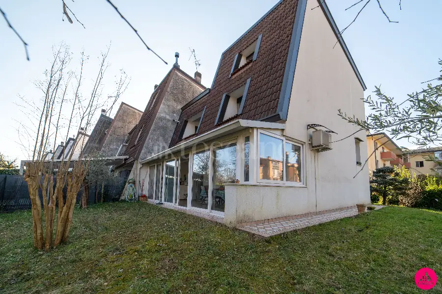 Villino a Schiera in vendita di 190 mq a €350.000 (rif. 34/2026)