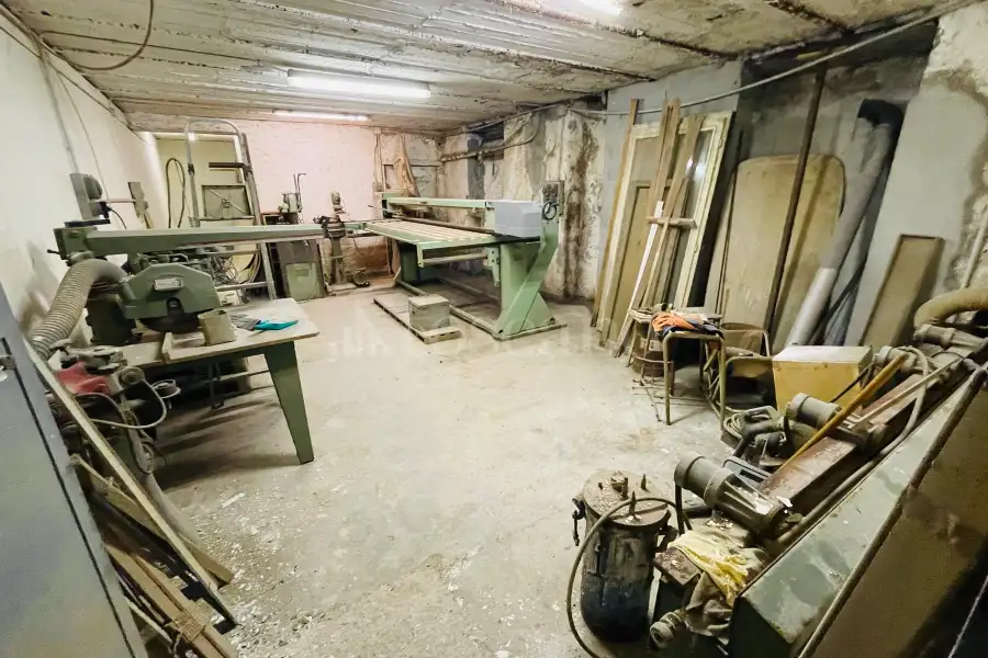 Laboratorio in vendita di 236 mq a €850.000 (rif. 7/2026)