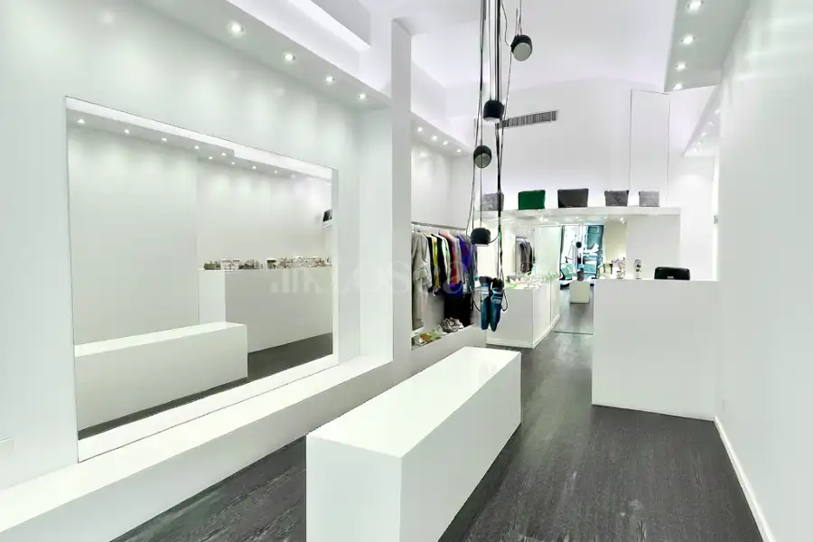 Negozio in vendita di 70 mq a €259.000 (rif. 8/2024)